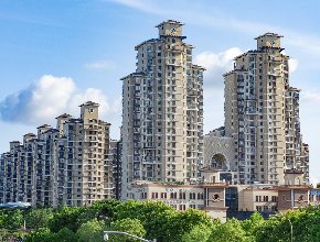 高层公寓与独栋别墅区